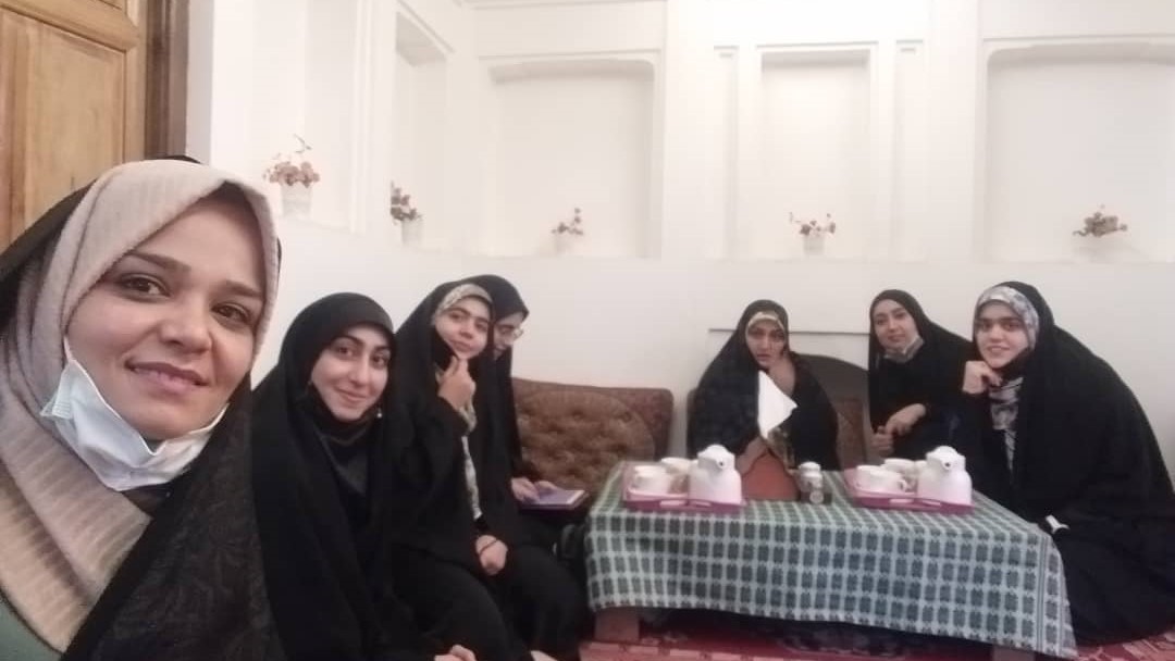 دورهمی صمیمی حافظان قرآن موسسه با مربیانشان در خانه پدری