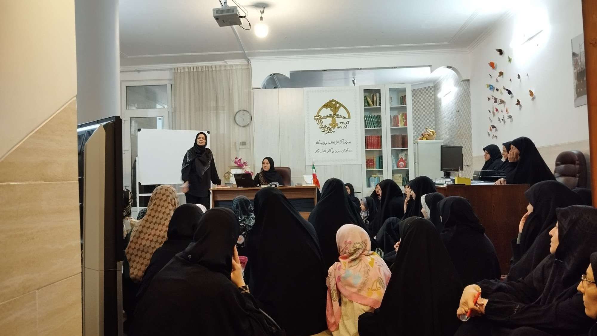 جلسه هم اندیشی ویژه مادران نوجوانان بوترابی