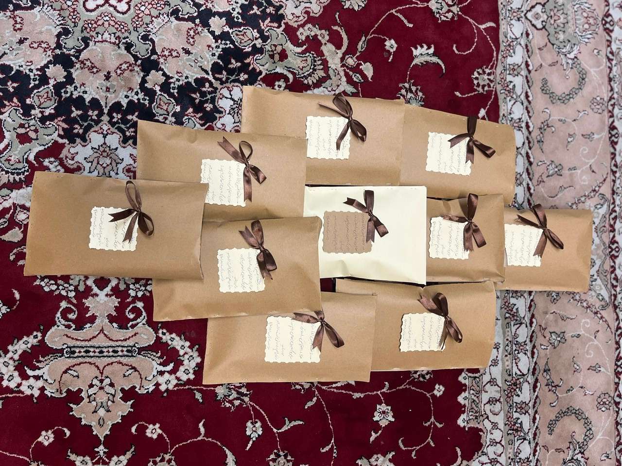 ارسال هدیه به رسانه چی های بوترابی