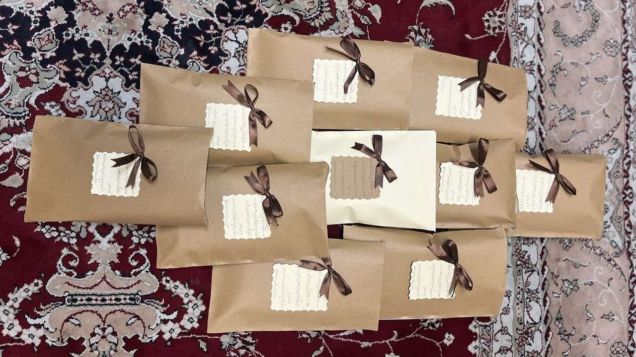 ارسال هدیه به رسانه چی های بوترابی